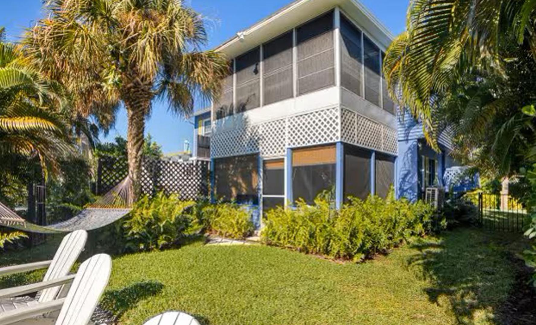 Waterfront Just Minutes To Beaches