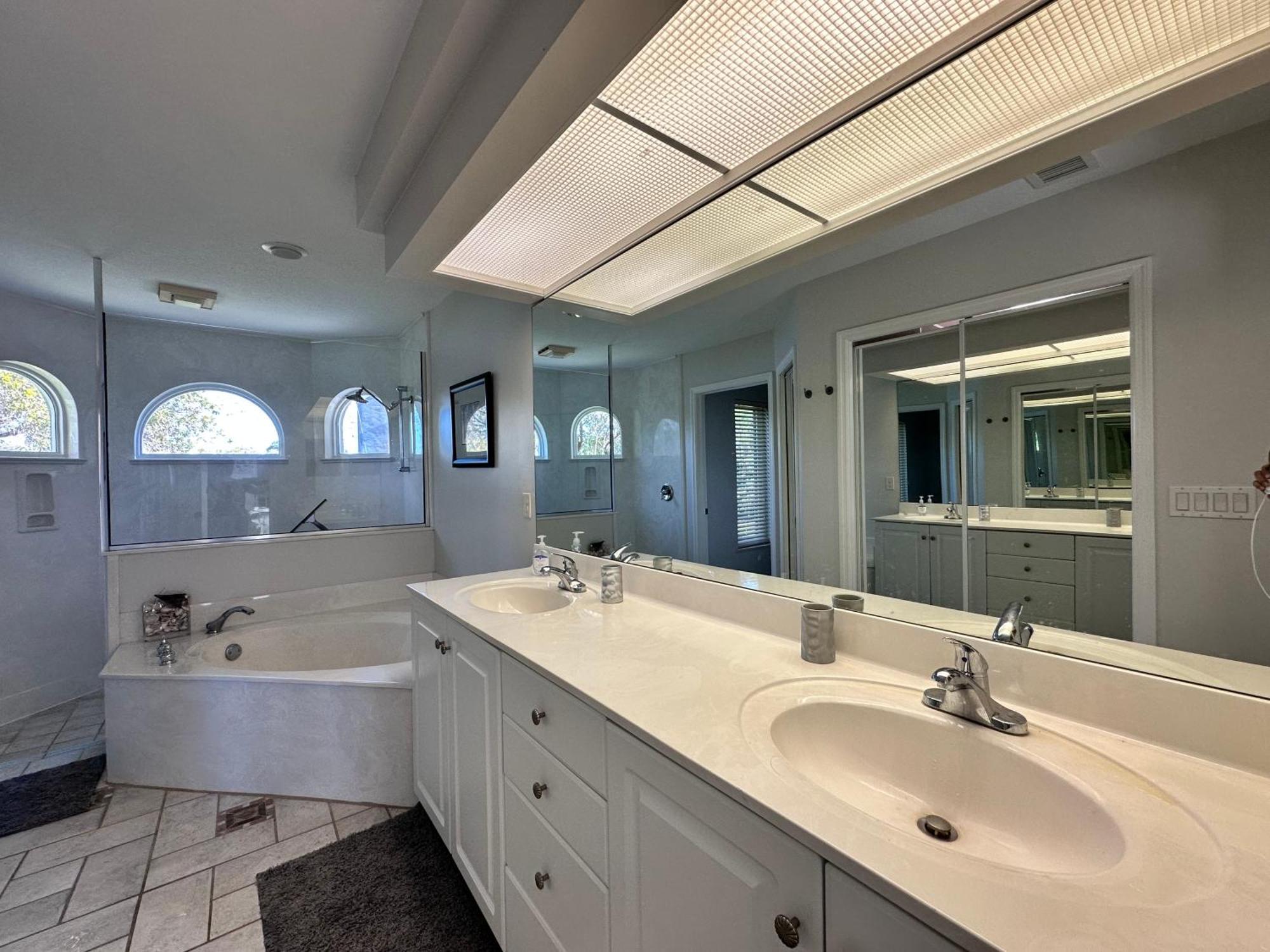 Private With View And Pool Naples