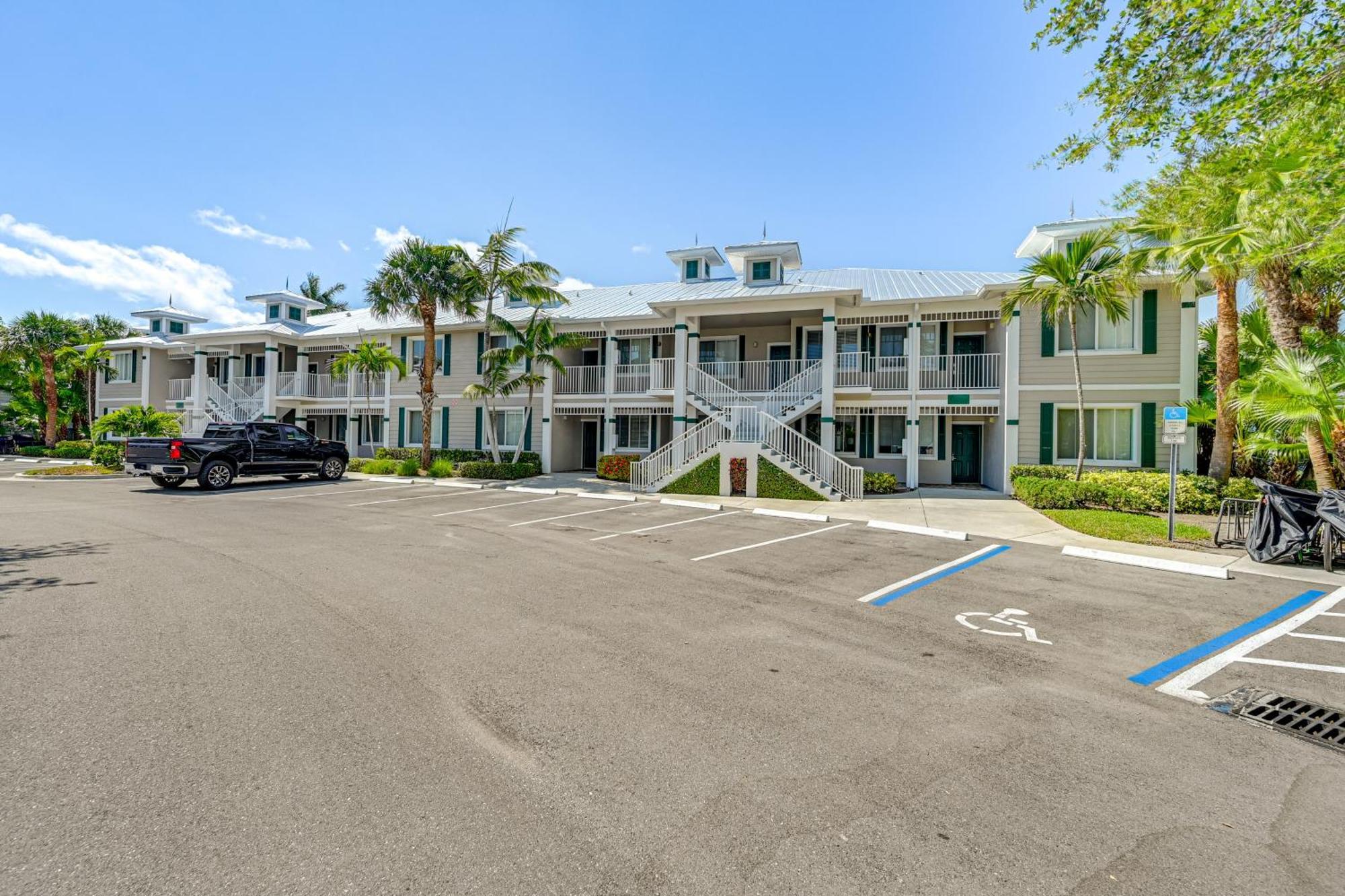 Beautiful Golf In Famous Lely Resort! Apartment Naples