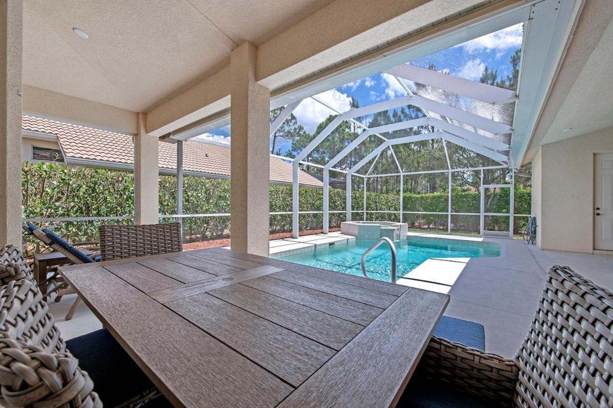 Paradise Retreat Saltwater Luxury Pool With Hot Tub Holiday home *