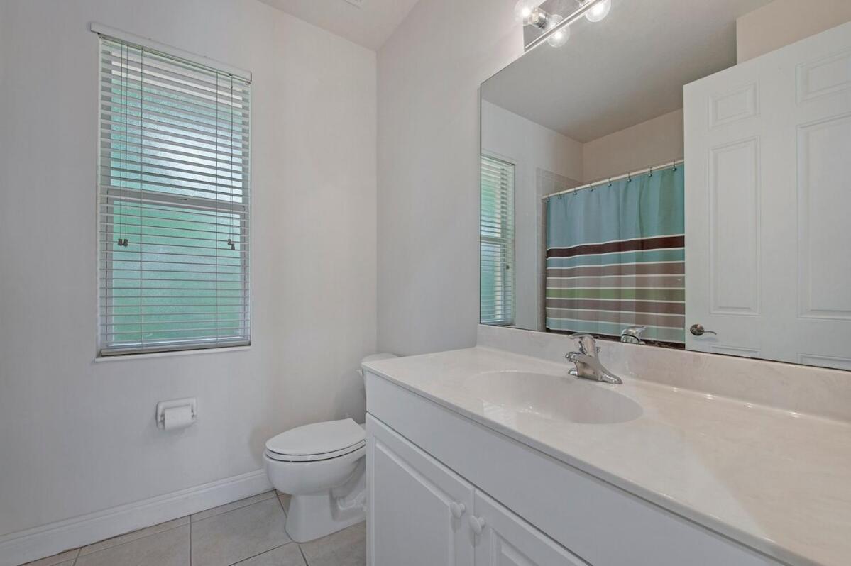 Holiday home Paradise Retreat Saltwater Luxury Pool With Hot Tub *