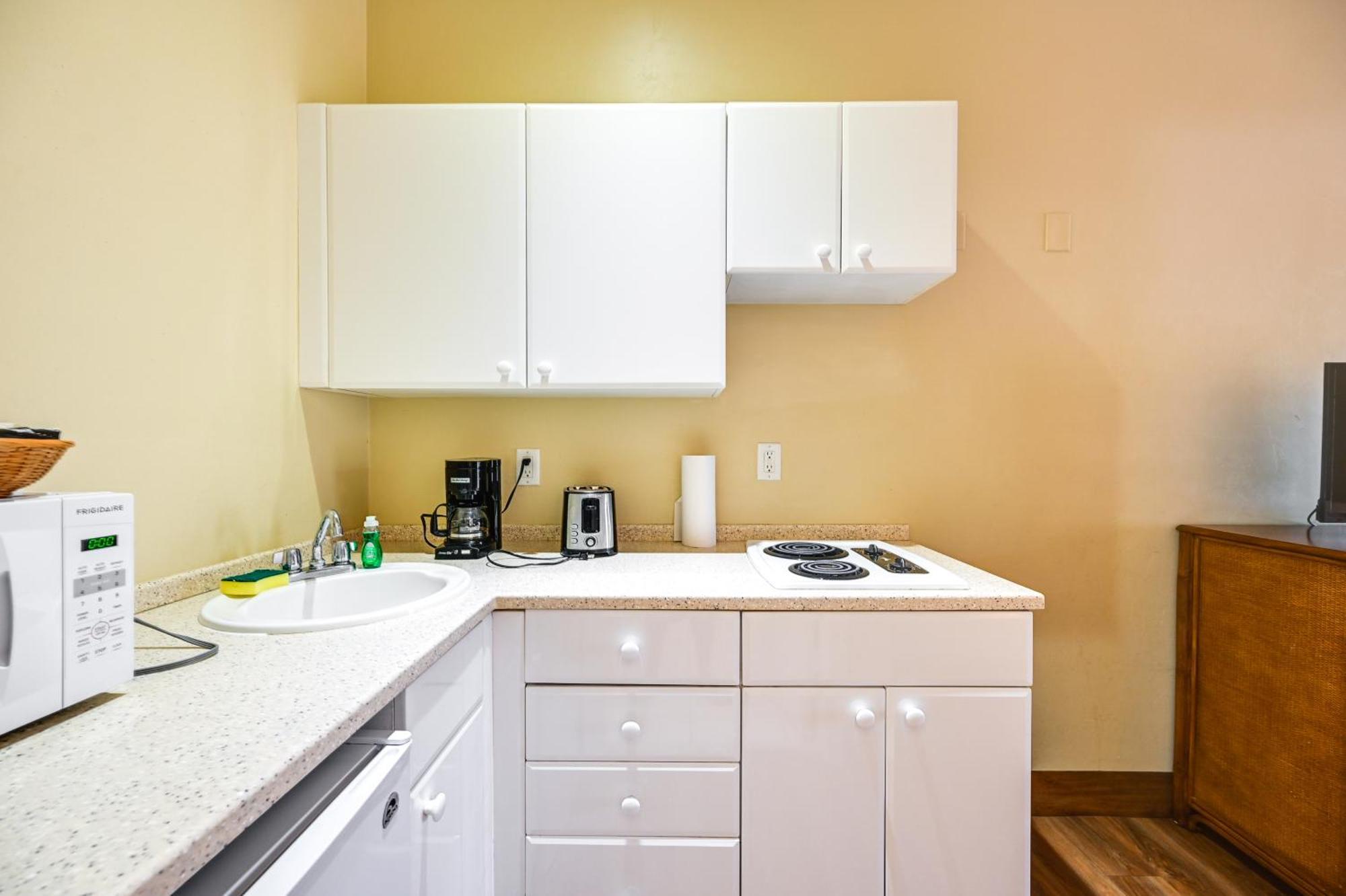 Escape With Community Pool And Marina View! Apartment *