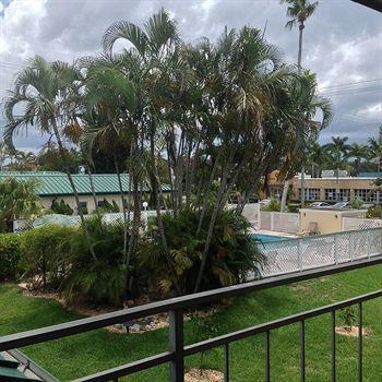 Sea Shell Motel 2*