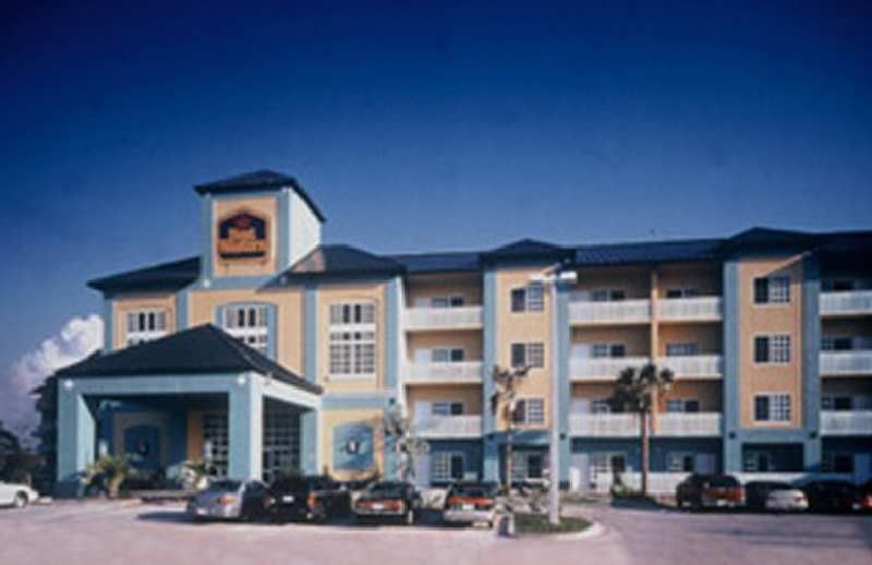 Western Naples Plaza 3*