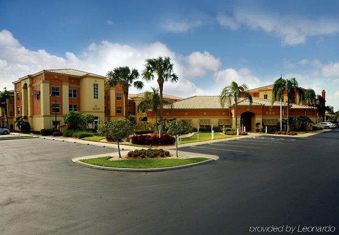 Hotel By Marriott