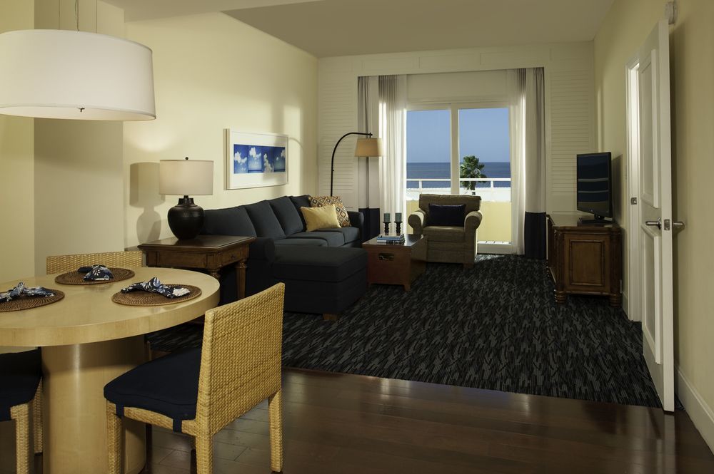 Edgewater Hotel 4*