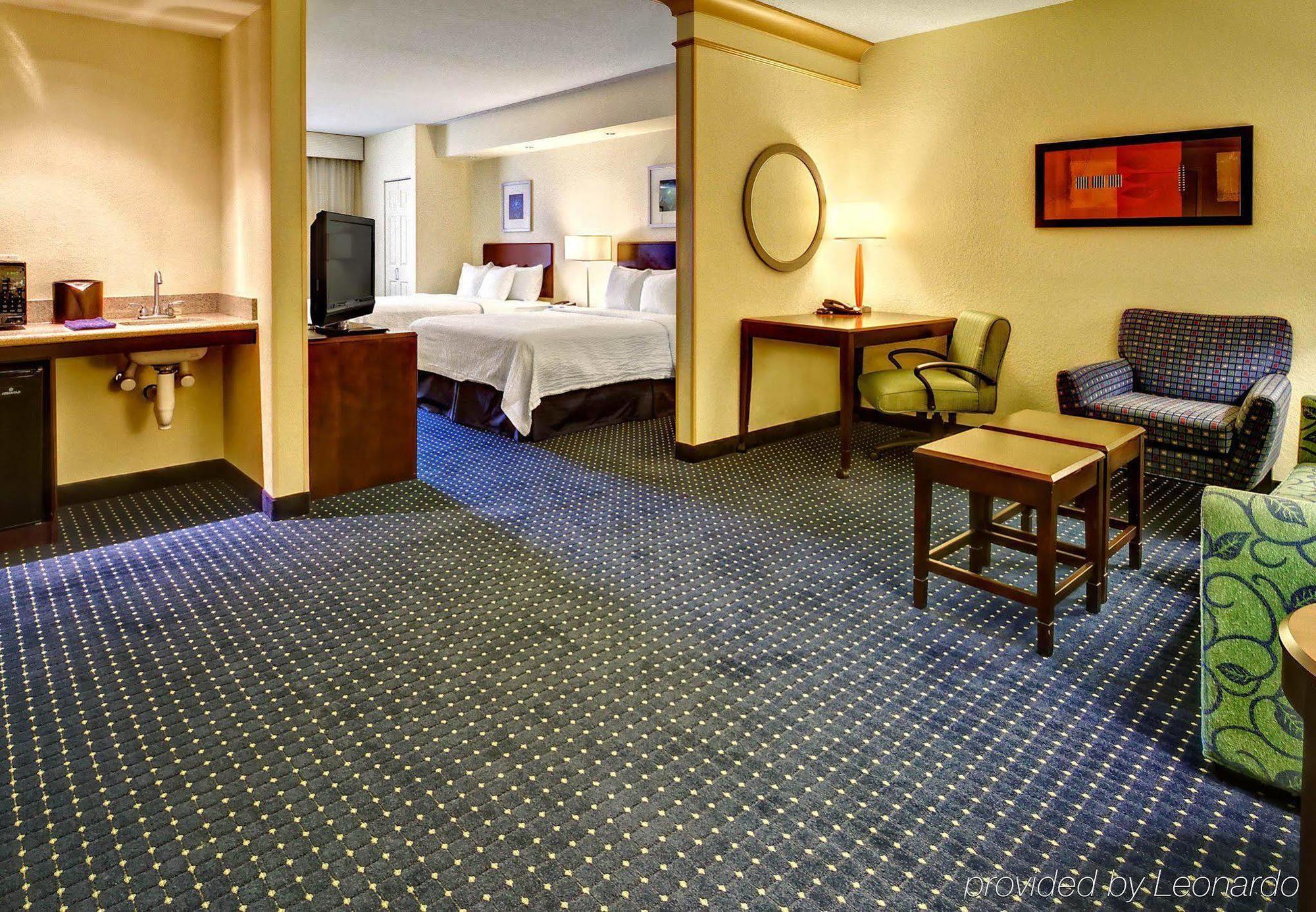 Springhill By Marriott 3* Naples