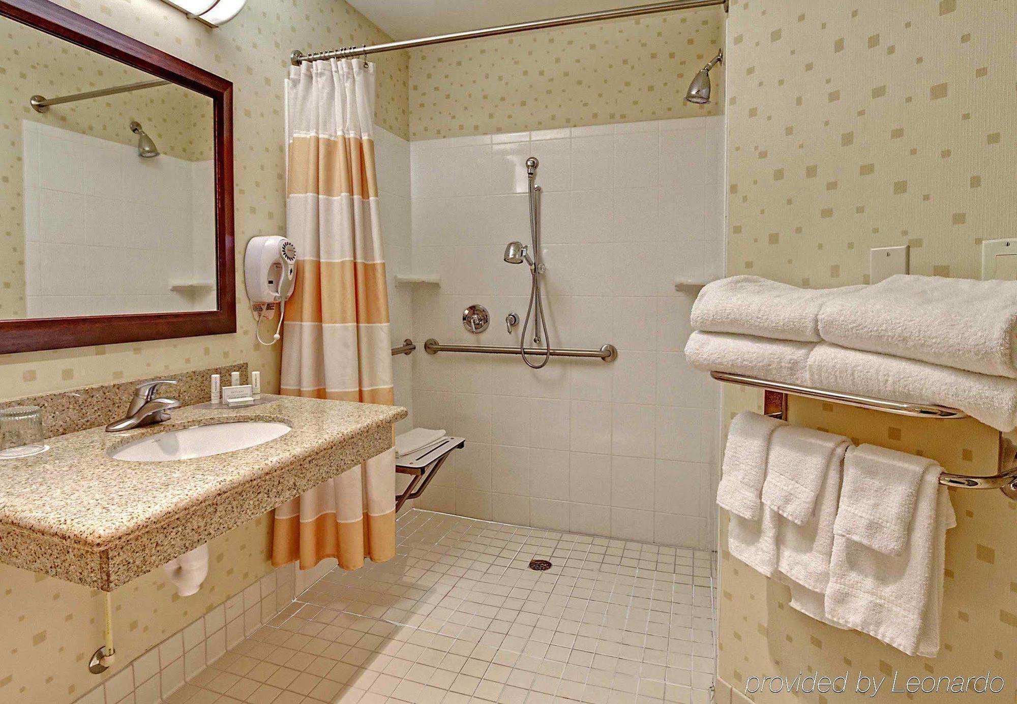 Springhill By Marriott Hotel 3*