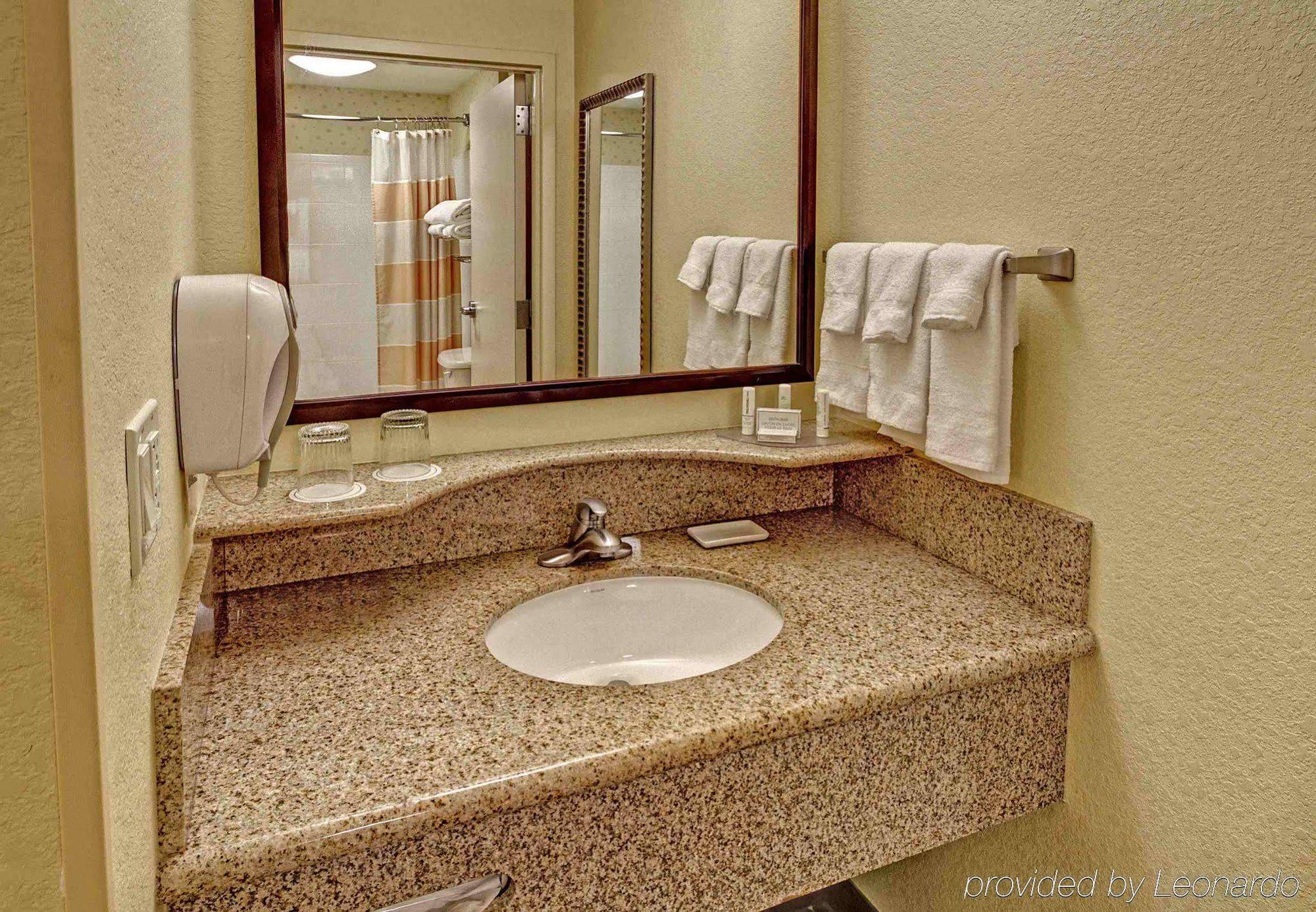 Springhill By Marriott Hotel 3*