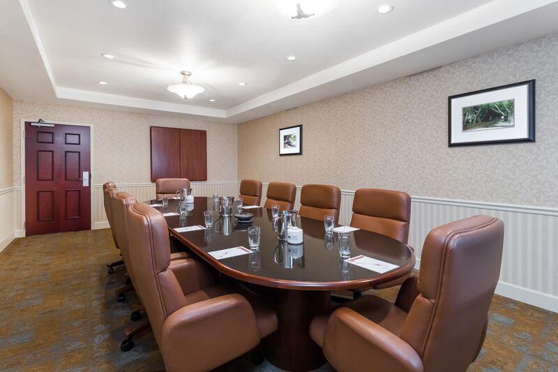 Hawthorn Extended By Wyndham Naples Hotel 3*