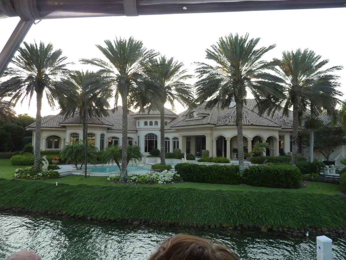 Luxury And The Villa