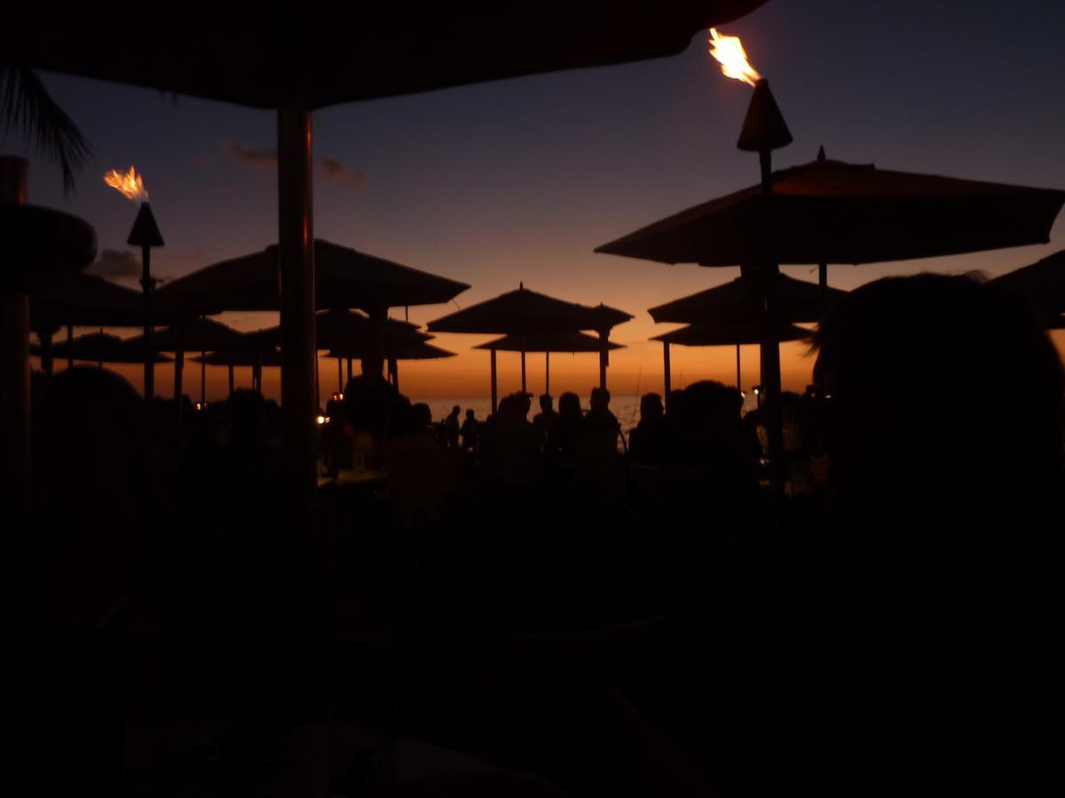 Luxury And The Villa Naples