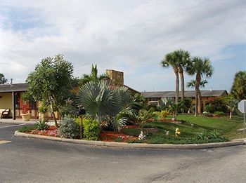 Motel Spinnaker Of Naples 2*