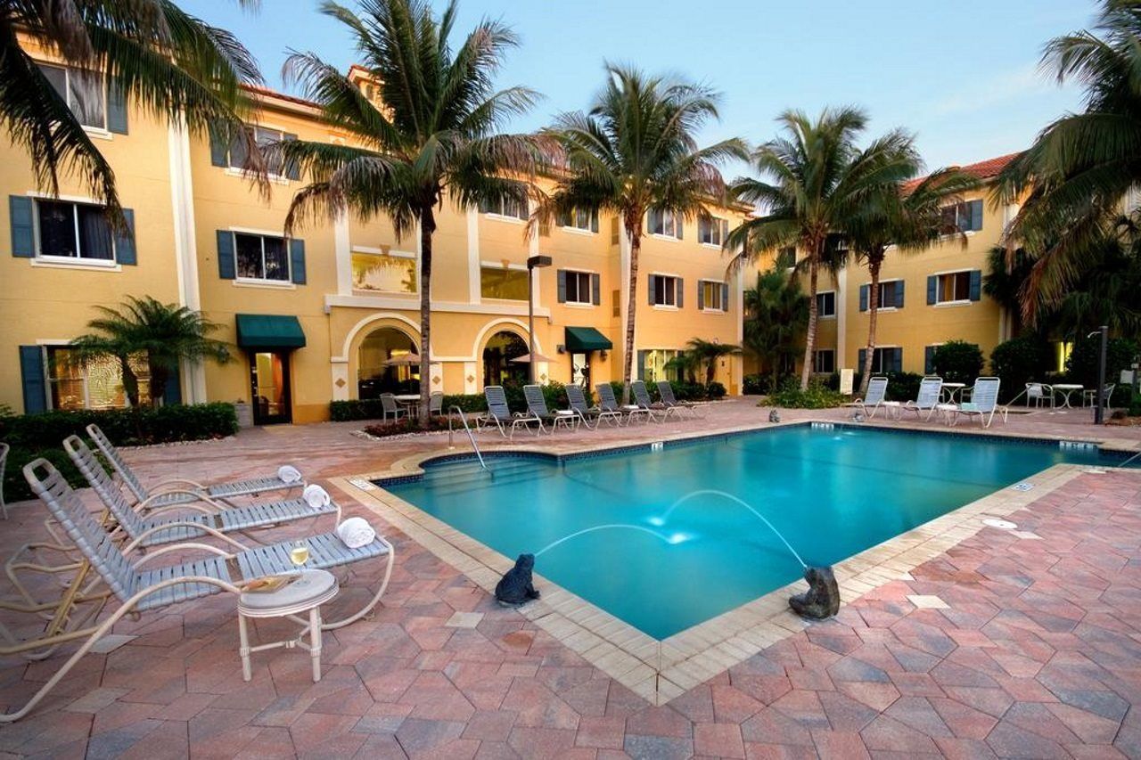 Hawthorn Extended By Wyndham Naples
