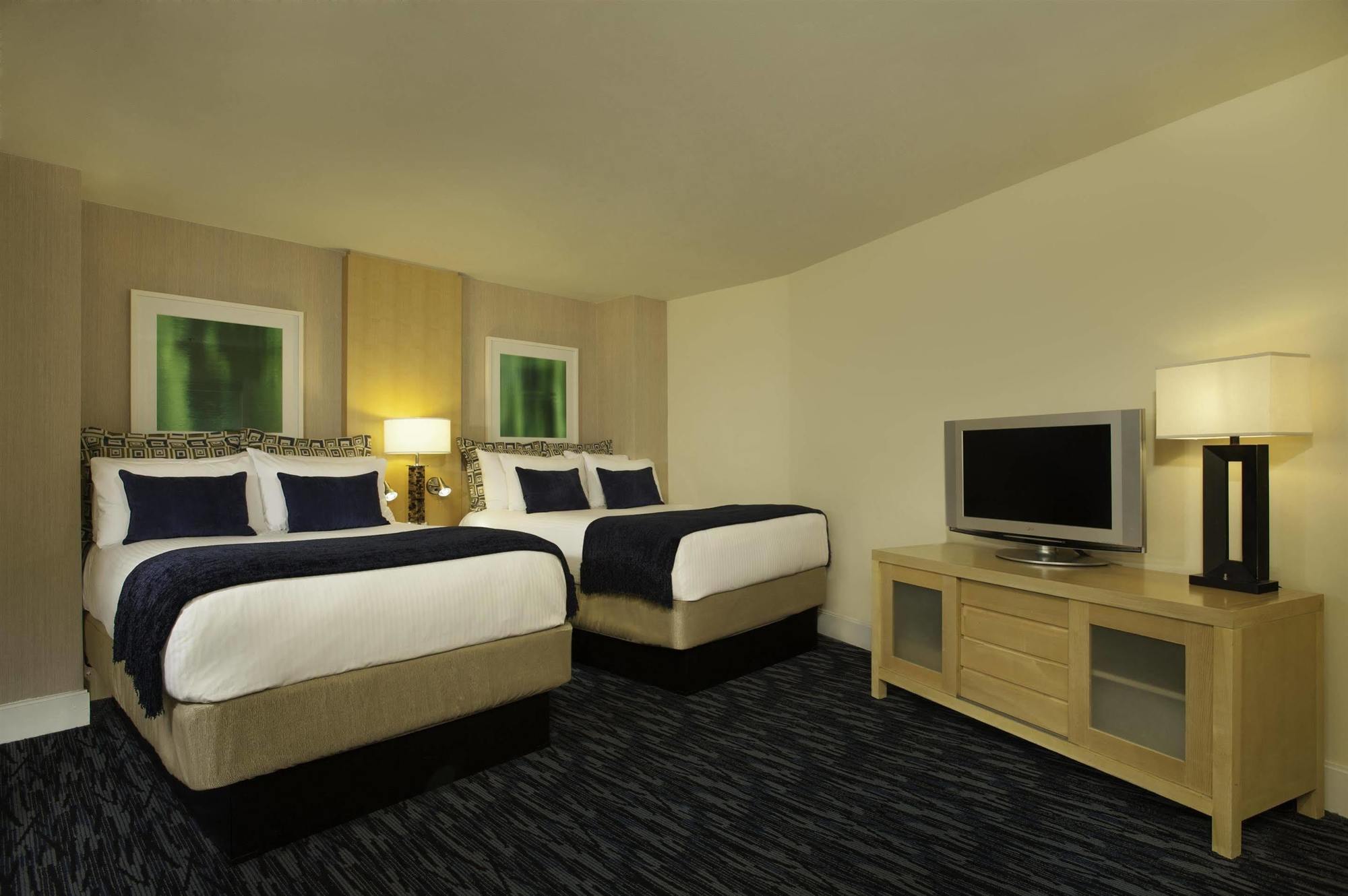 Edgewater 4*