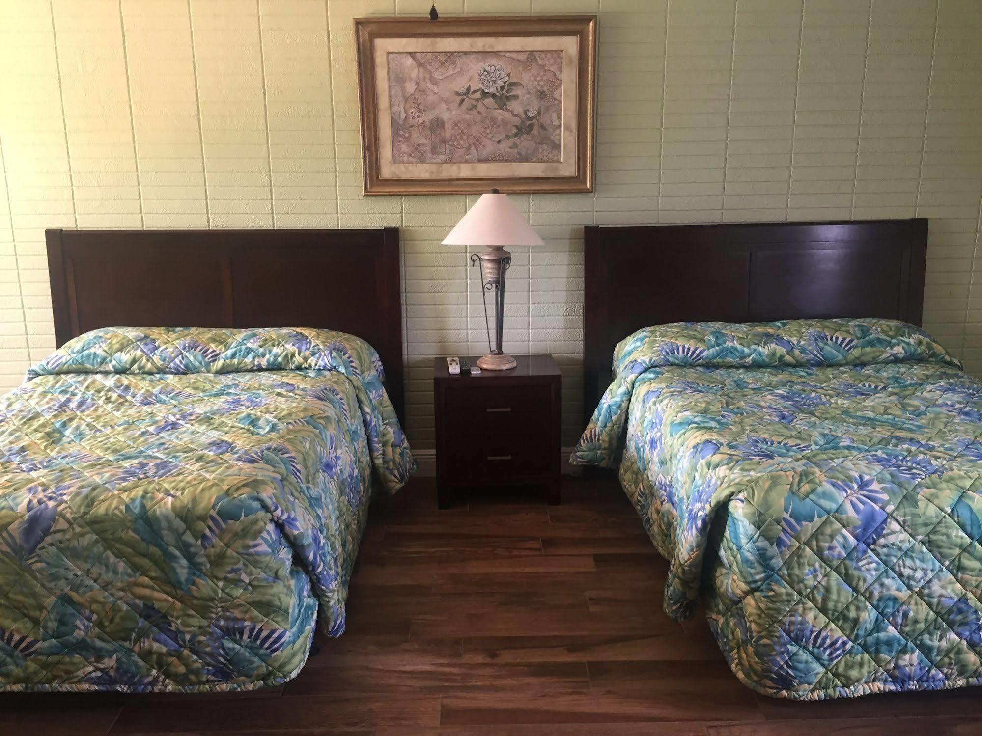 Motel Sea Shell 2*