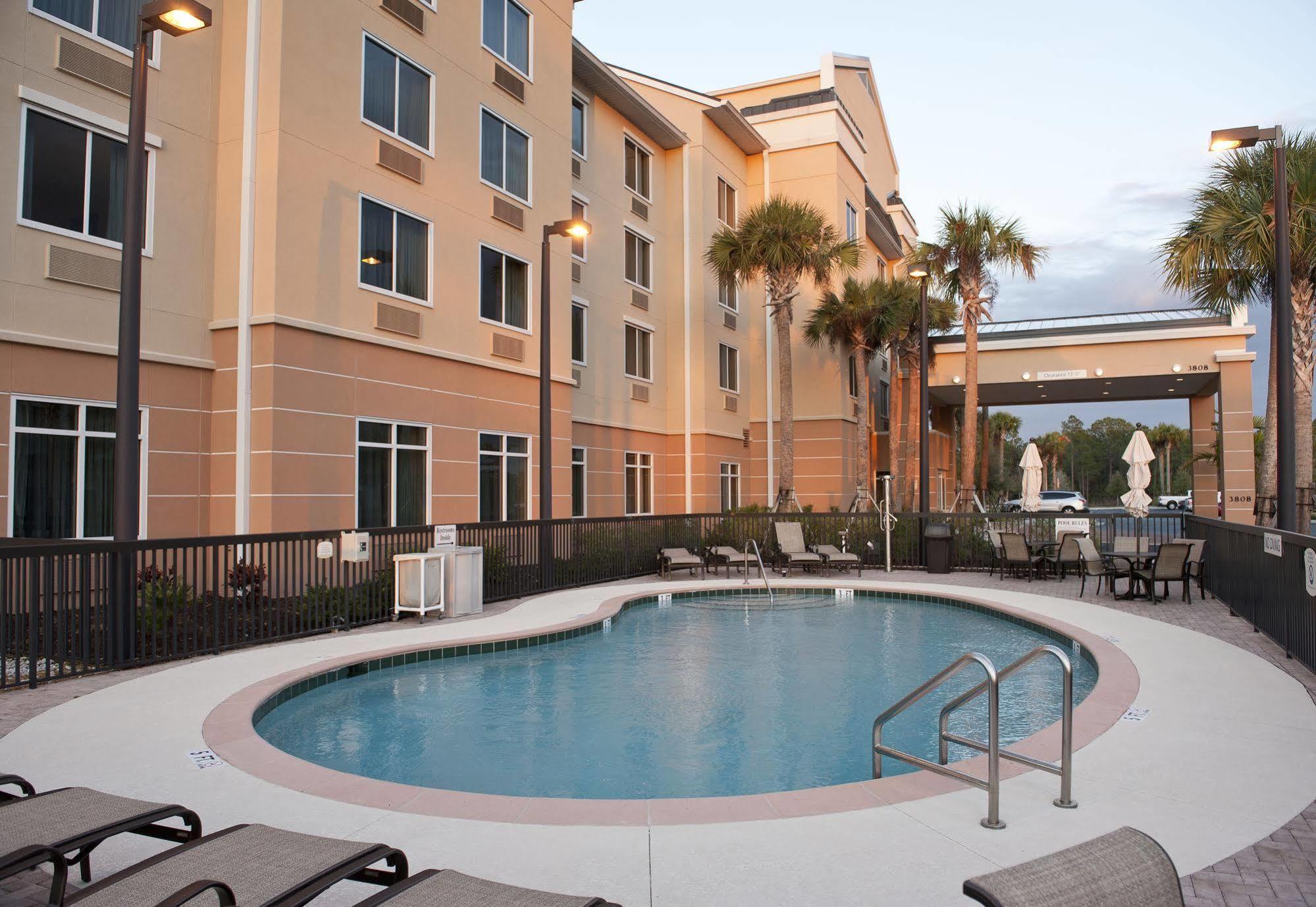 Fairfield And By Marriott Hotel Naples