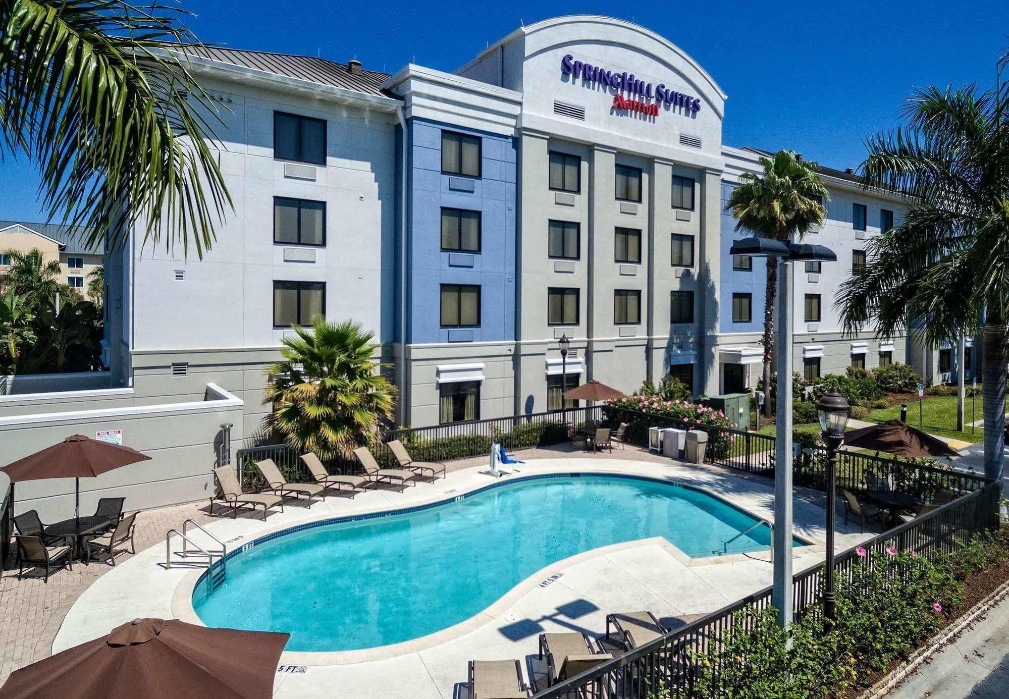 Hotel Springhill By Marriott 3*