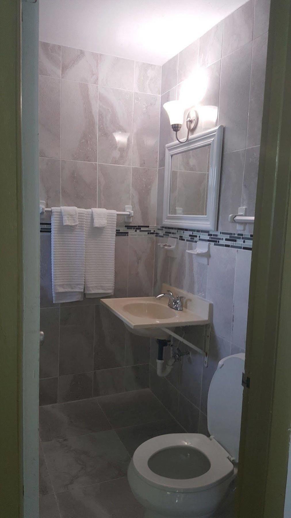 Tamiami Motel Naples