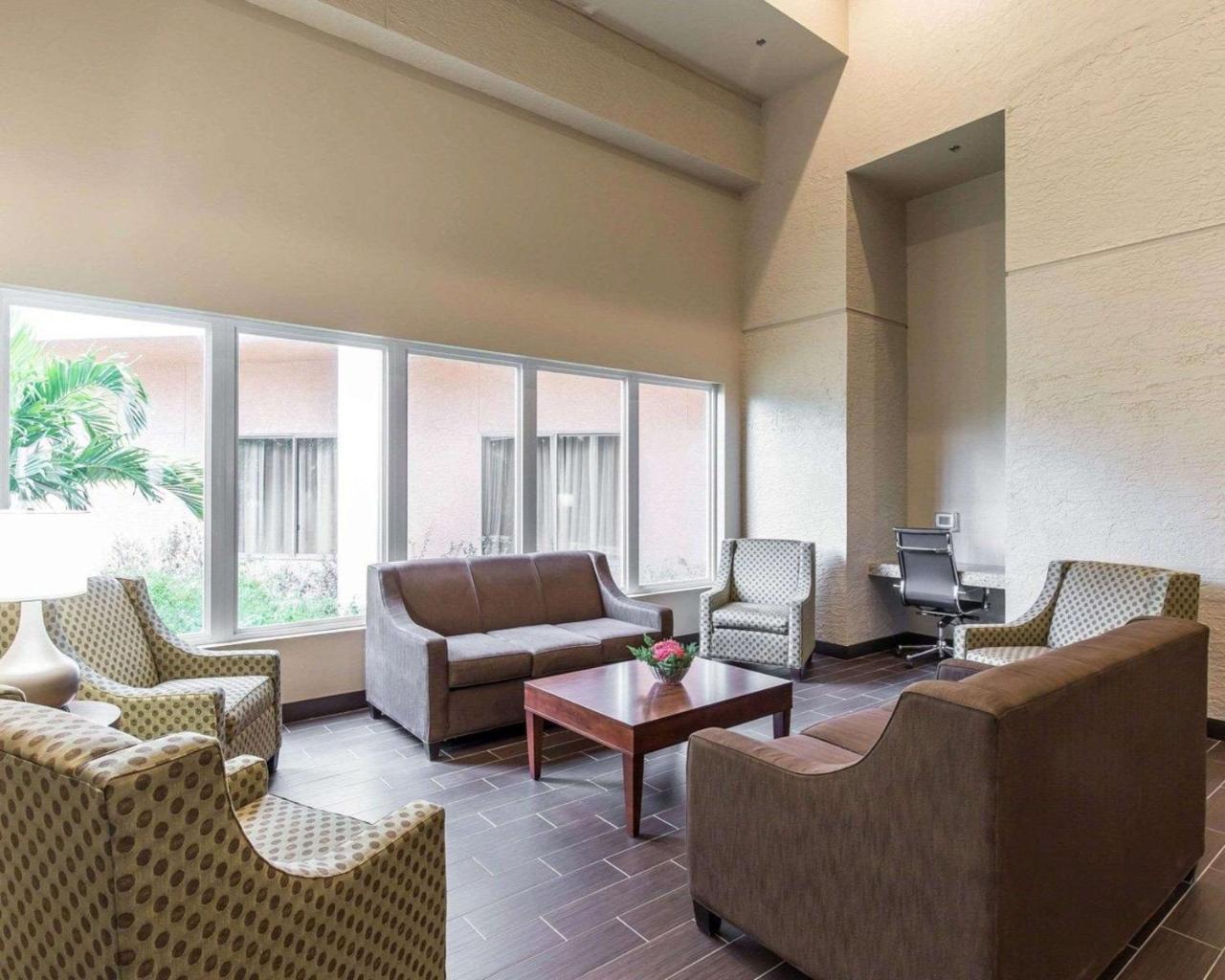 Tollgate Naples