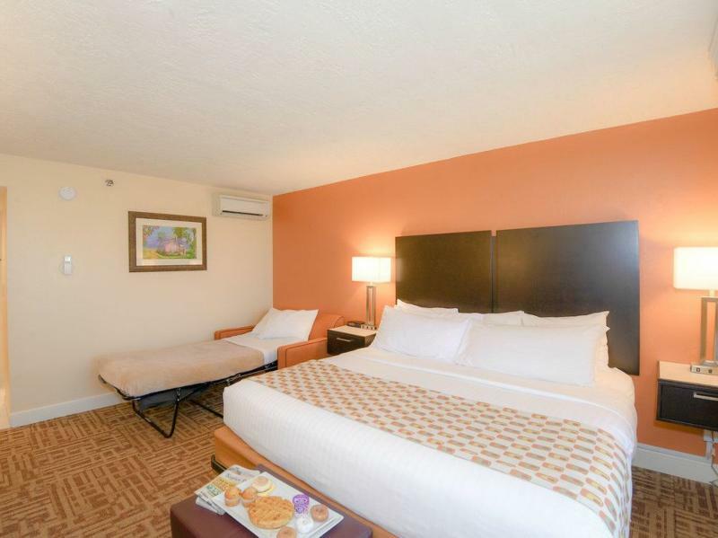 Hotel Of 3*