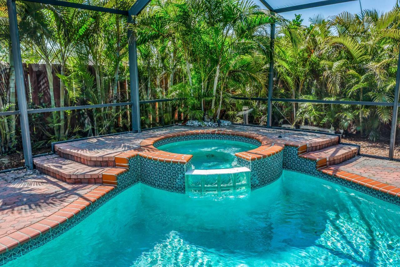 The Barefoot Bungalow * Naples