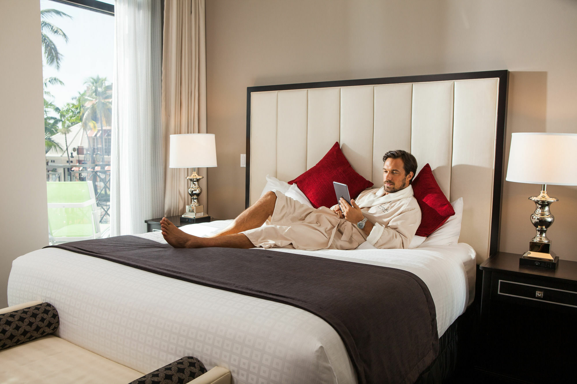 On Fifth Hotel 4*