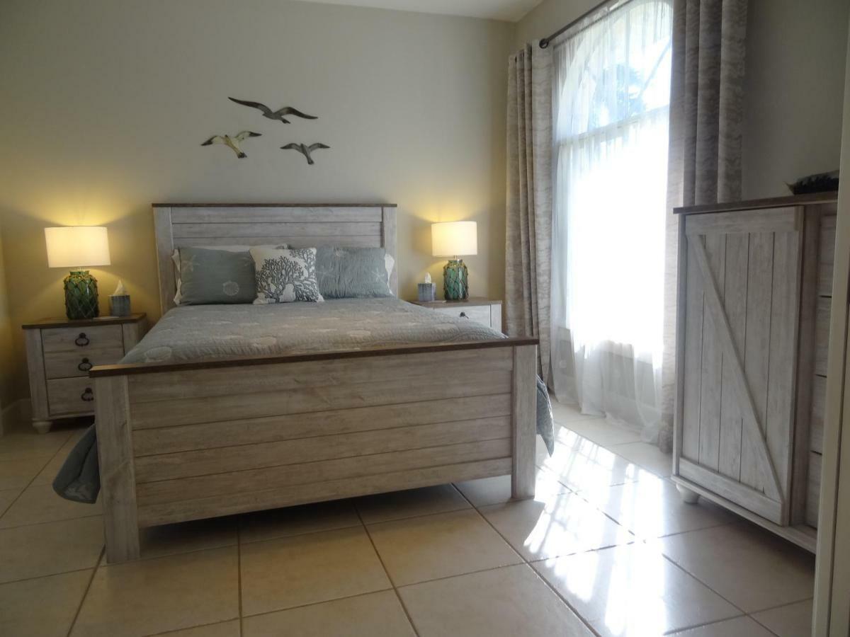 Villa Luxury And The *