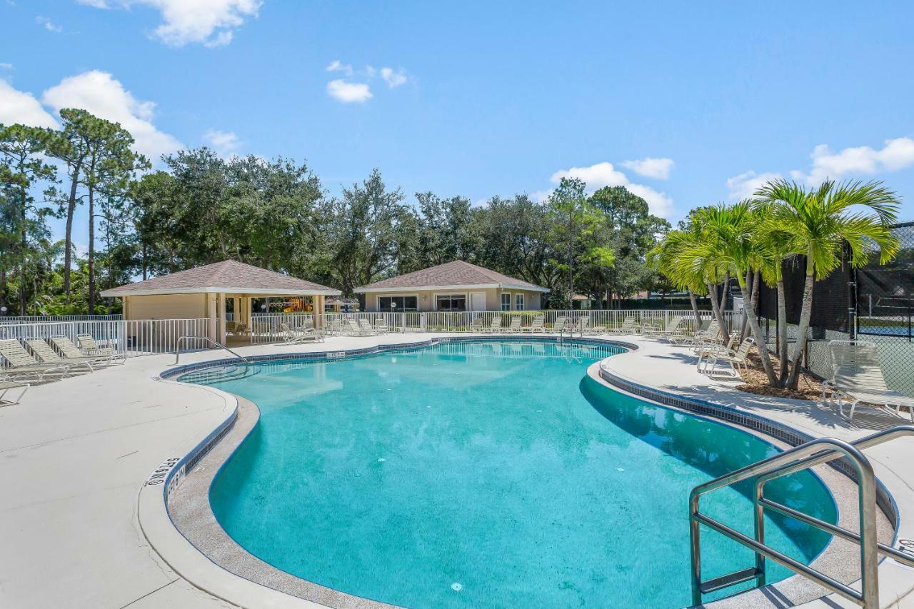 Peace Rose At Briarwood Holiday home Naples
