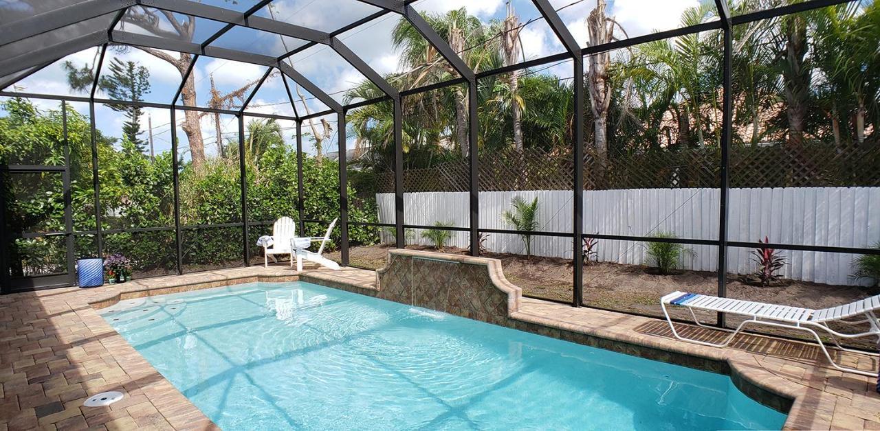 Holiday home Perfect - Saltwater Pool - 2 Master Br - 3 Br3ba *