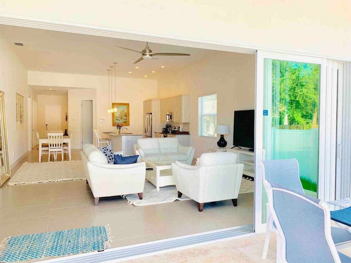 Holiday home New! Perfect - Heated Saltwater Pool Naples