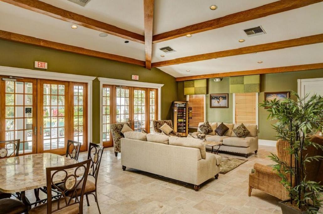 Apartment Greenlinks Golf View Mustang At Lely Naples