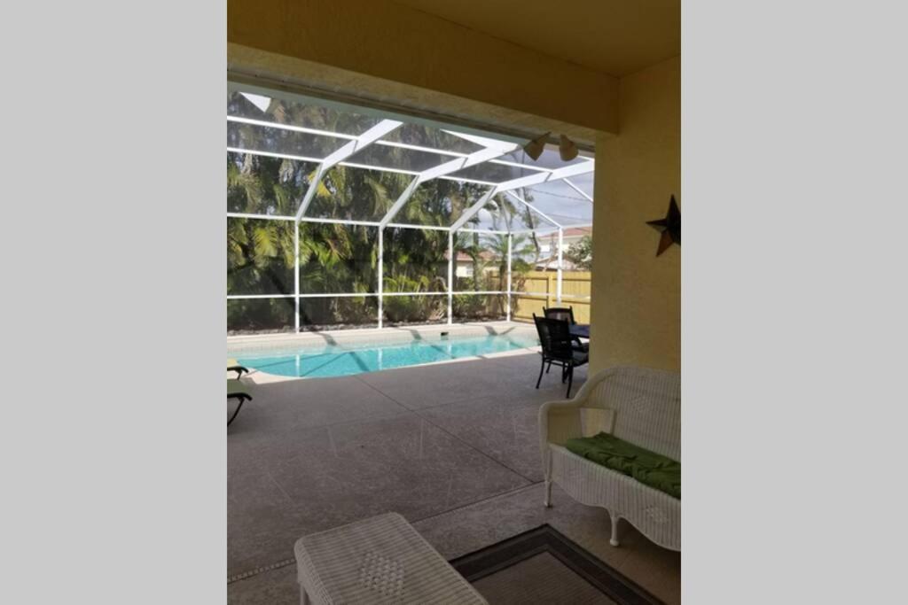 823 104th Ave. N. Naples