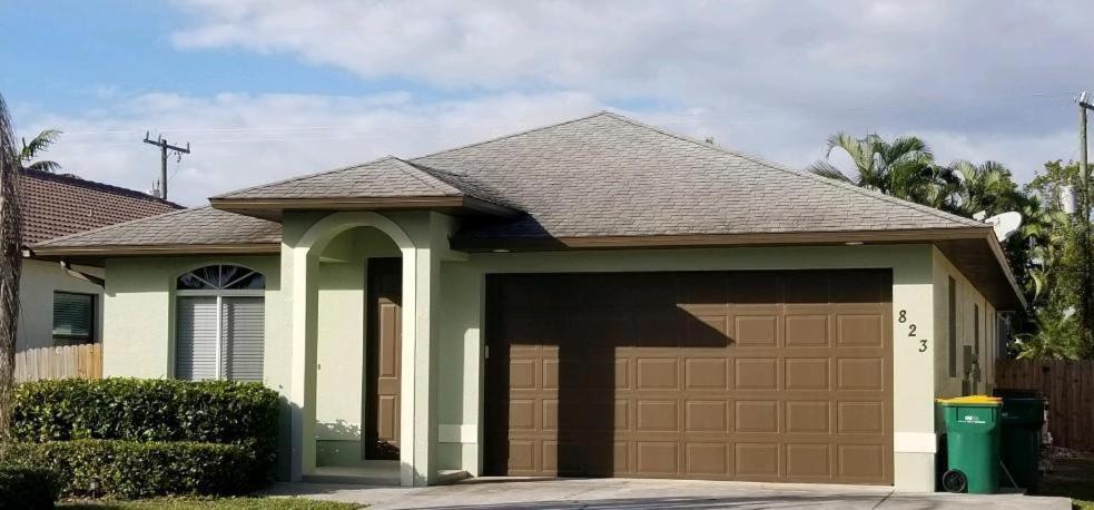 823 104th Ave. N. *