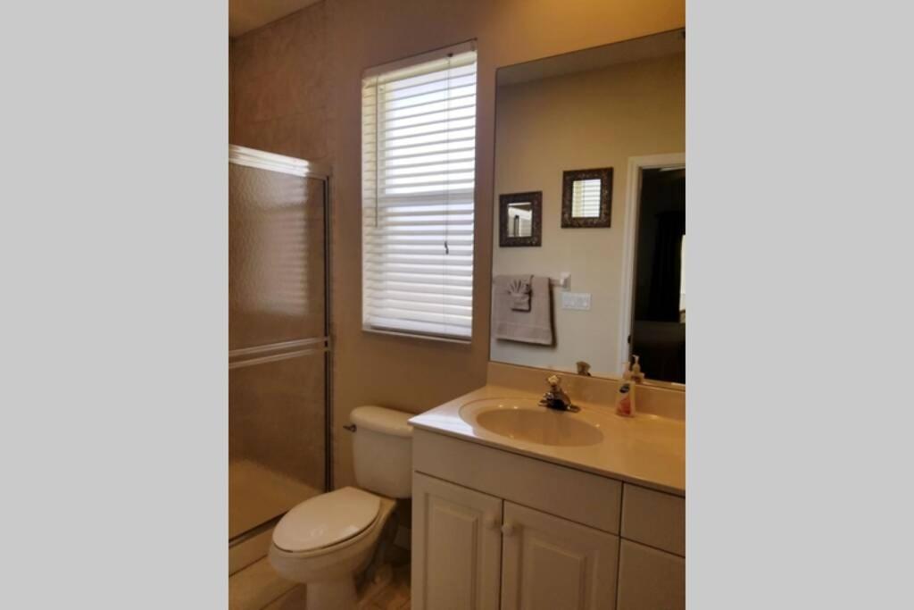 823 104th Ave. N. * Naples