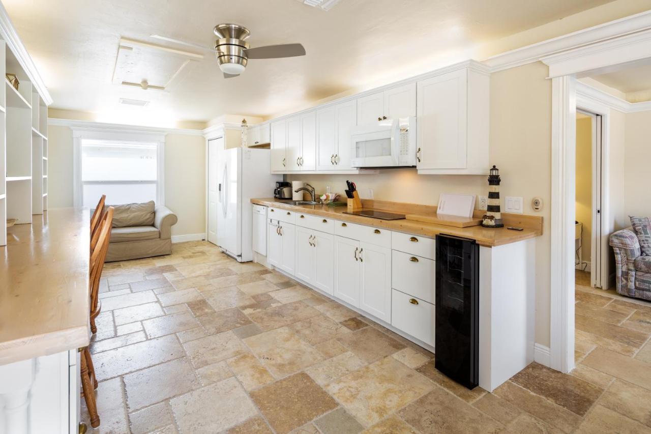 By 1 - The Lighthouse Holiday home