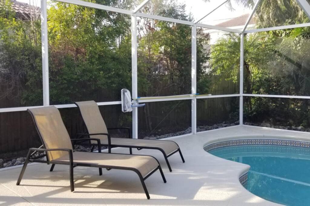 823 104th Ave. N. Holiday home Naples