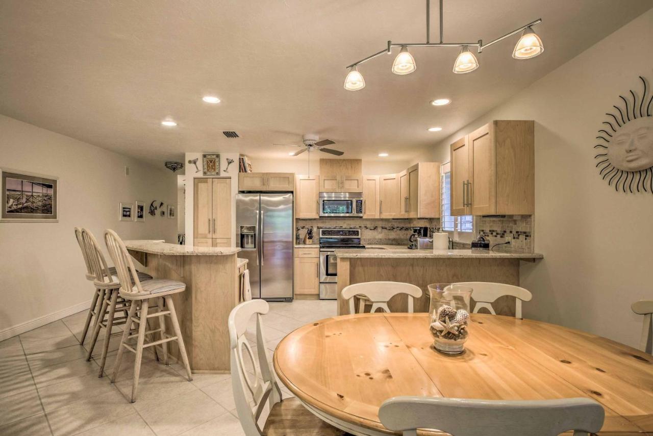 Spacious Less Than 1 Mi To Vanderbilt Beach! *