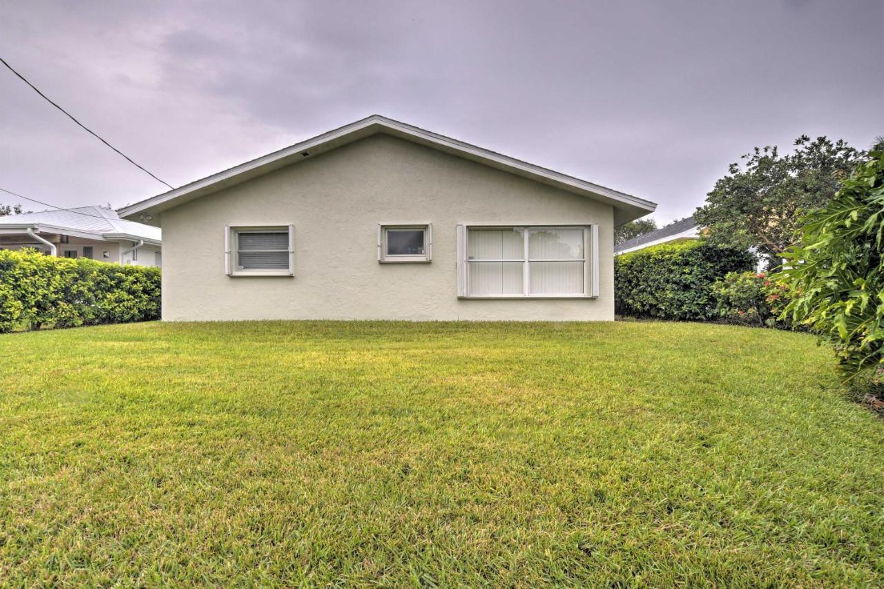 Spacious Less Than 1 Mi To Vanderbilt Beach! Holiday home