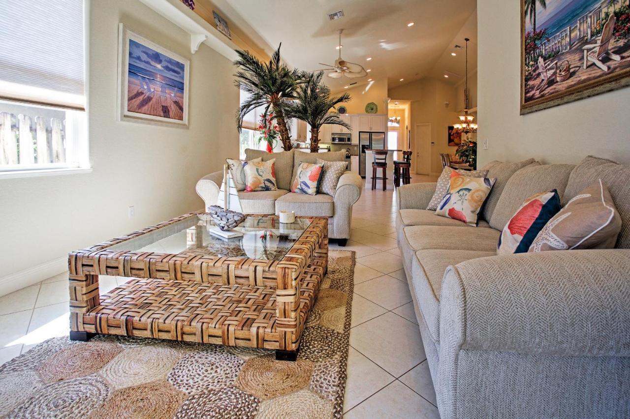 Superb With Den And Private Saltwater Pool Naples