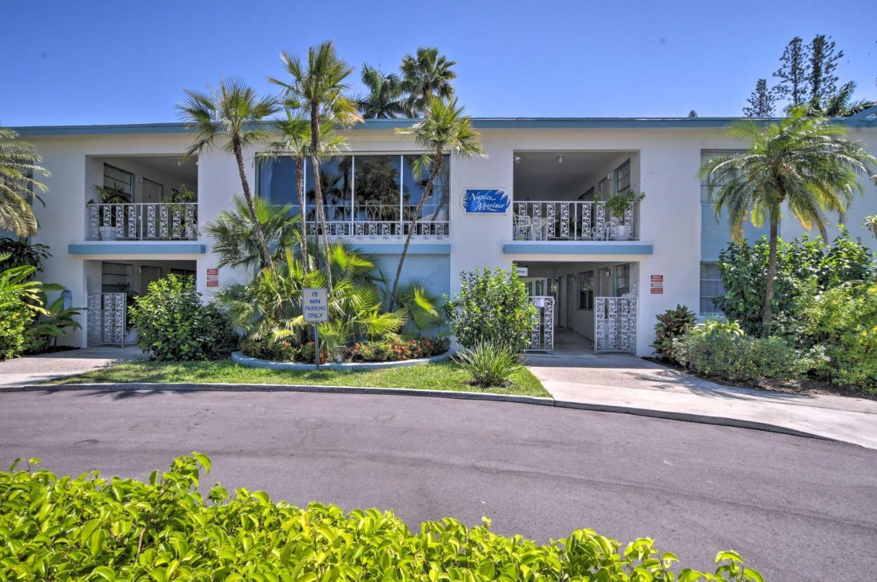Apartment With Pool - Walk To Dining And Naples