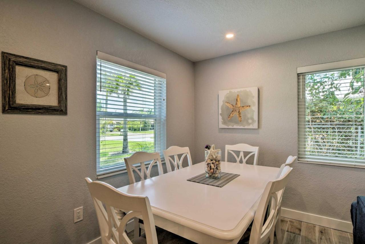 Tasteful With Patio And Grill Less Than 2 Mi To Beach! *