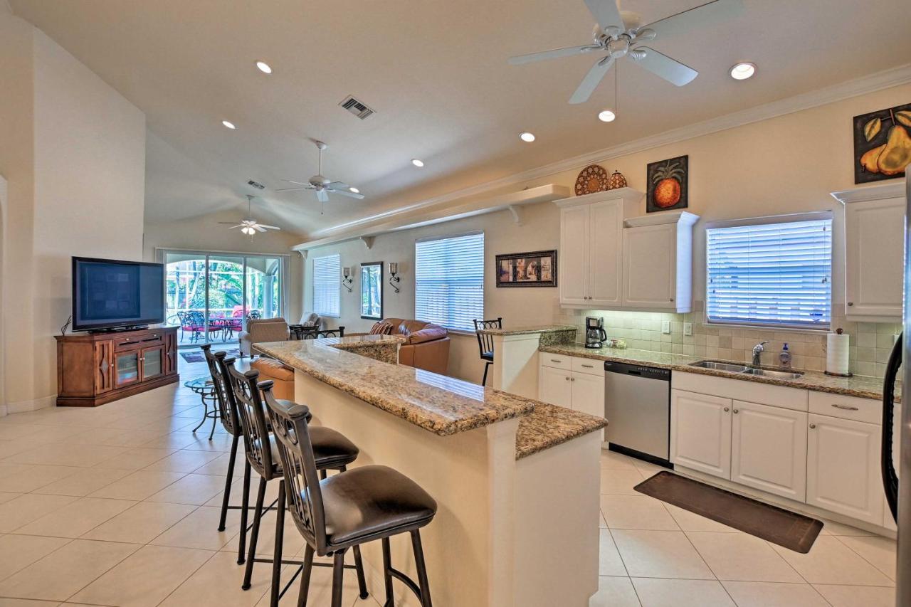 With Private Heated Saltwater Poolandlanai Holiday home