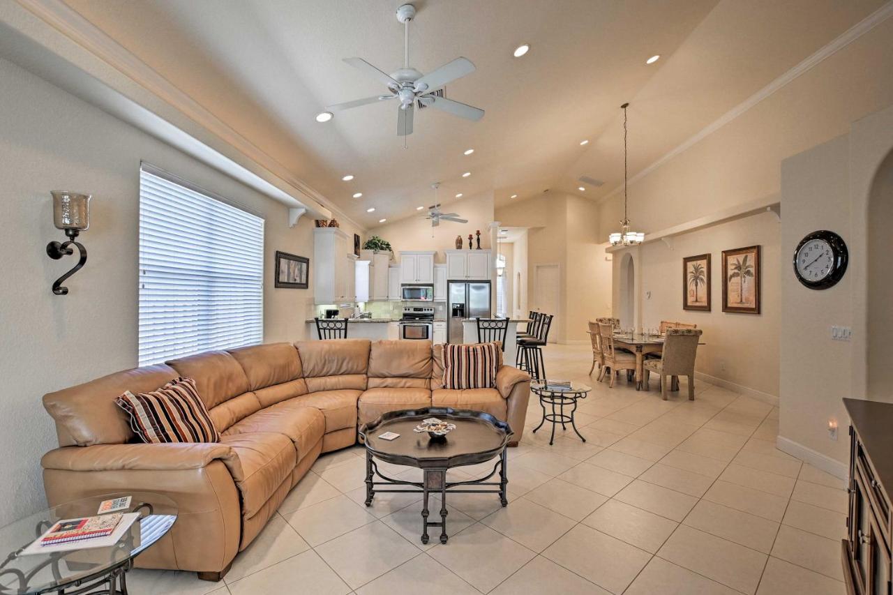 With Private Heated Saltwater Poolandlanai Holiday home Naples