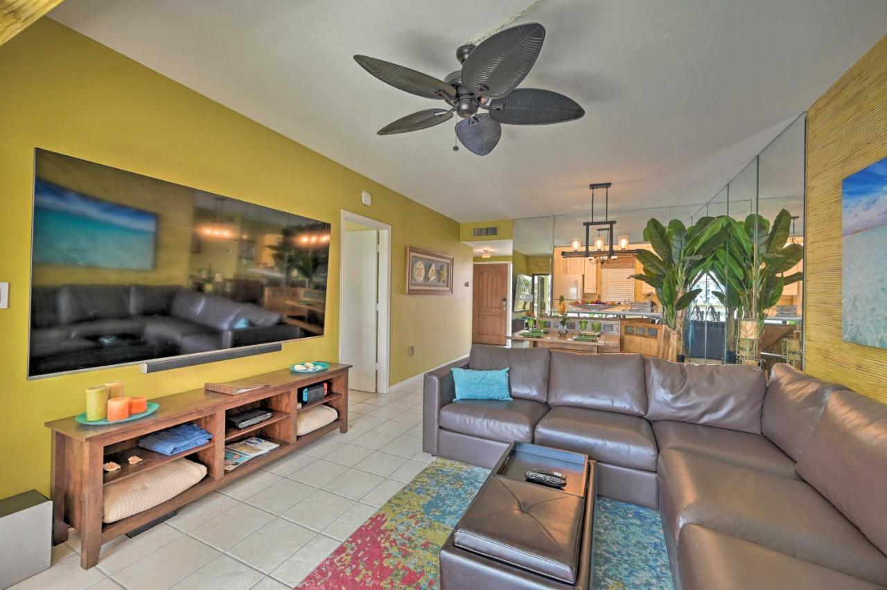 Apartment Relaxing Waterfront 2-story Retreat With Pool Access