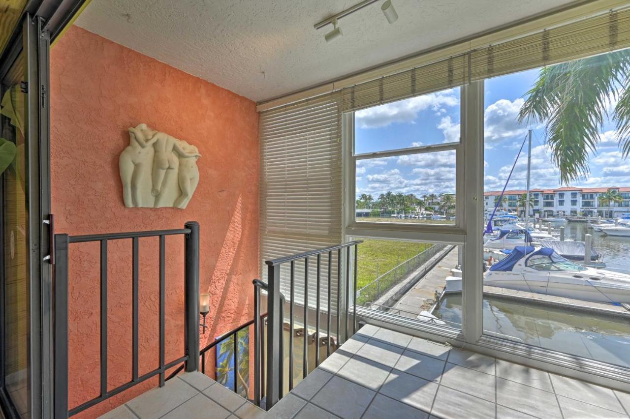 Relaxing Waterfront 2-story Retreat With Pool Access Naples