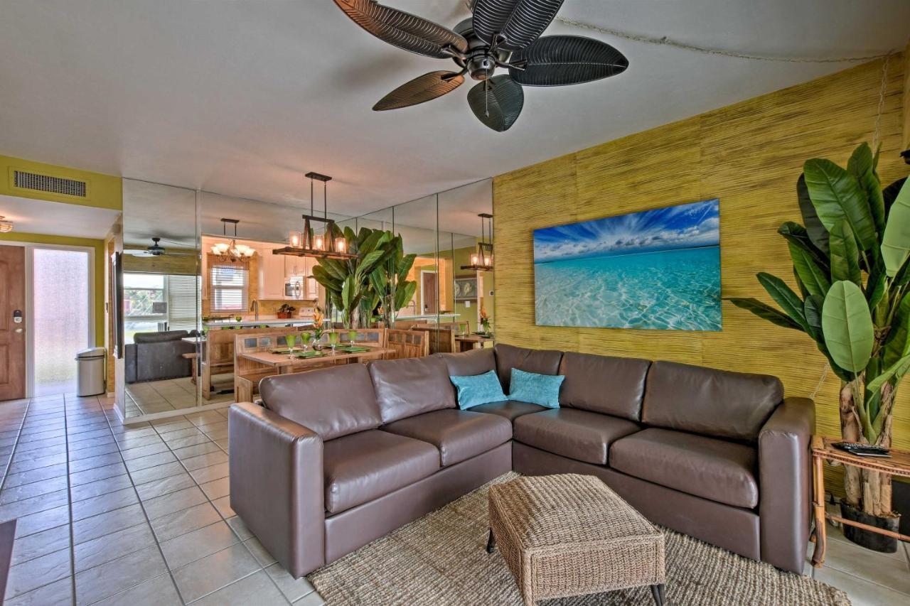 Apartment Relaxing Waterfront 2-story Retreat With Pool Access