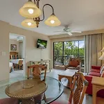 Fabulous Park Shore Condo
