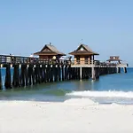 Park Shore Resort Modern Top Floor 2 Bed 2 Bath