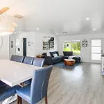 Naples Escape With Furnished Patio And Private Pool!